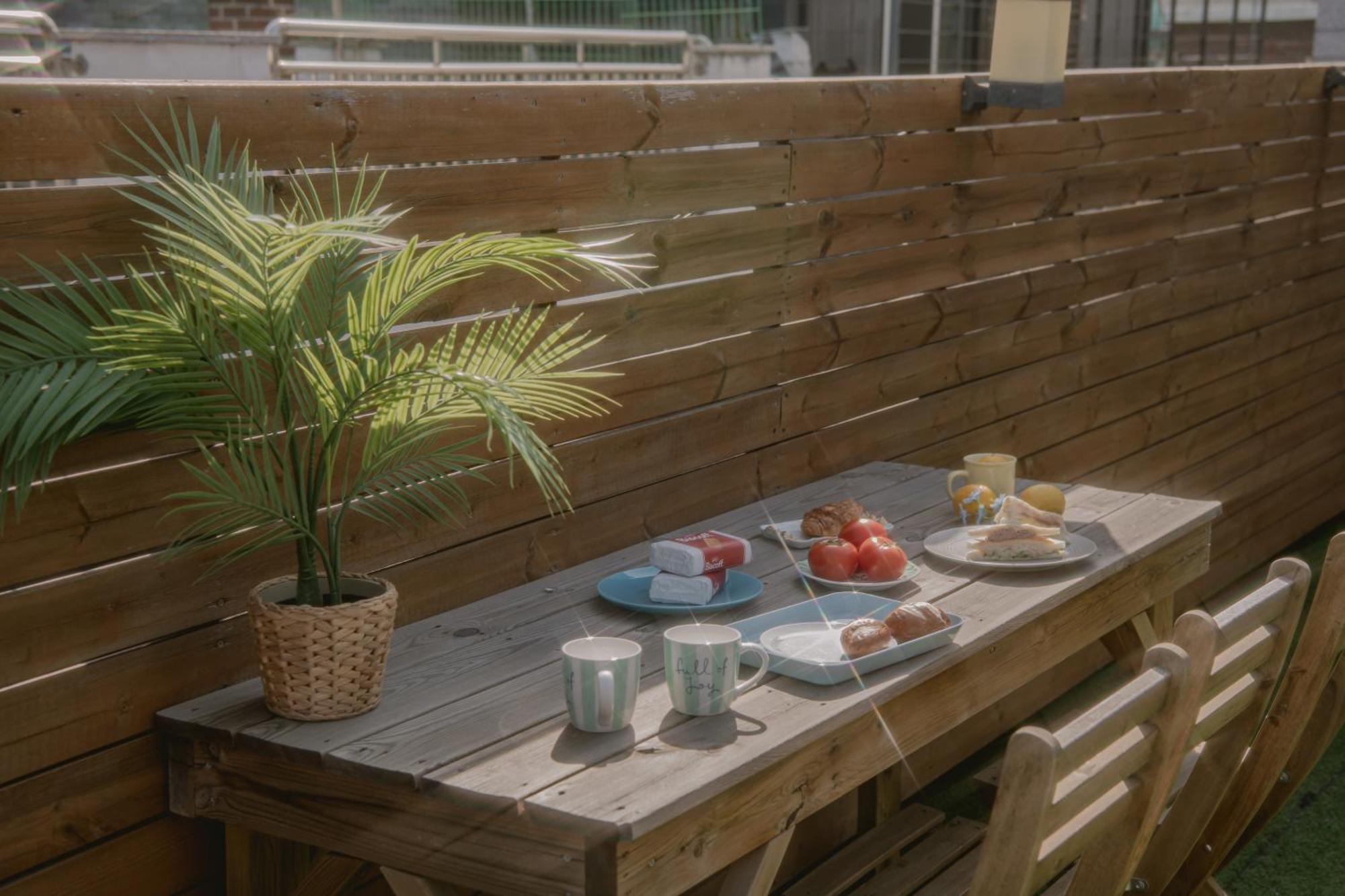 Apartment Greenery Terrace House