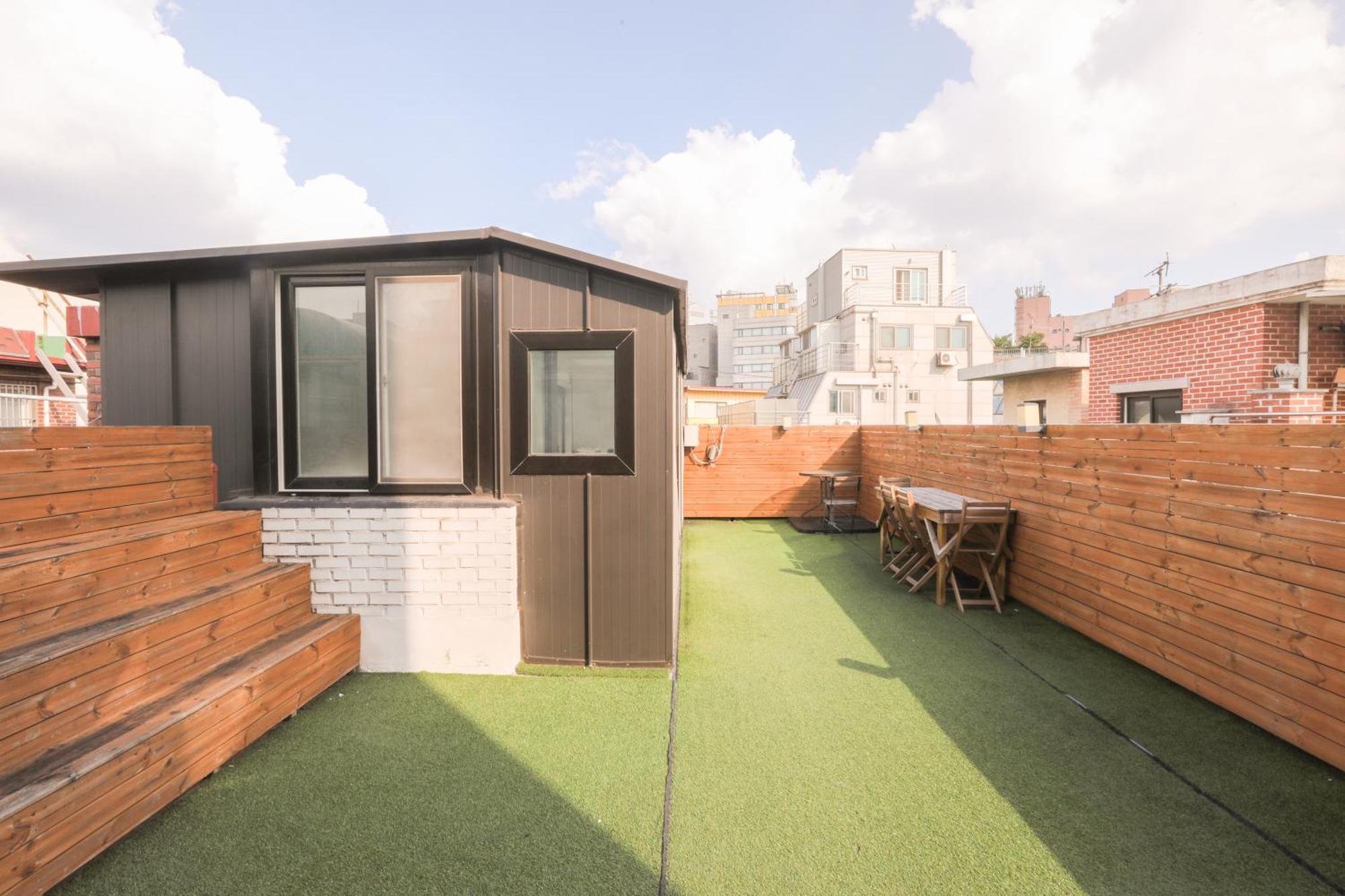 Greenery Terrace House Apartment *